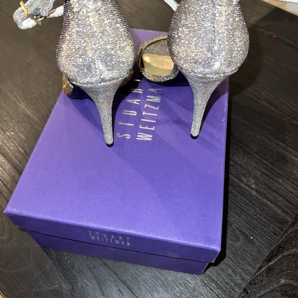 Stuart Weitzman’s ‘Vixen’ Cross Strap Sandals size 7 - Picture 4 of 6